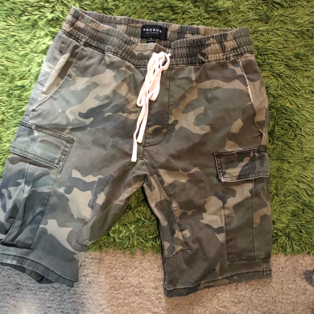 Pacsun Cargo Shorts (Camo)